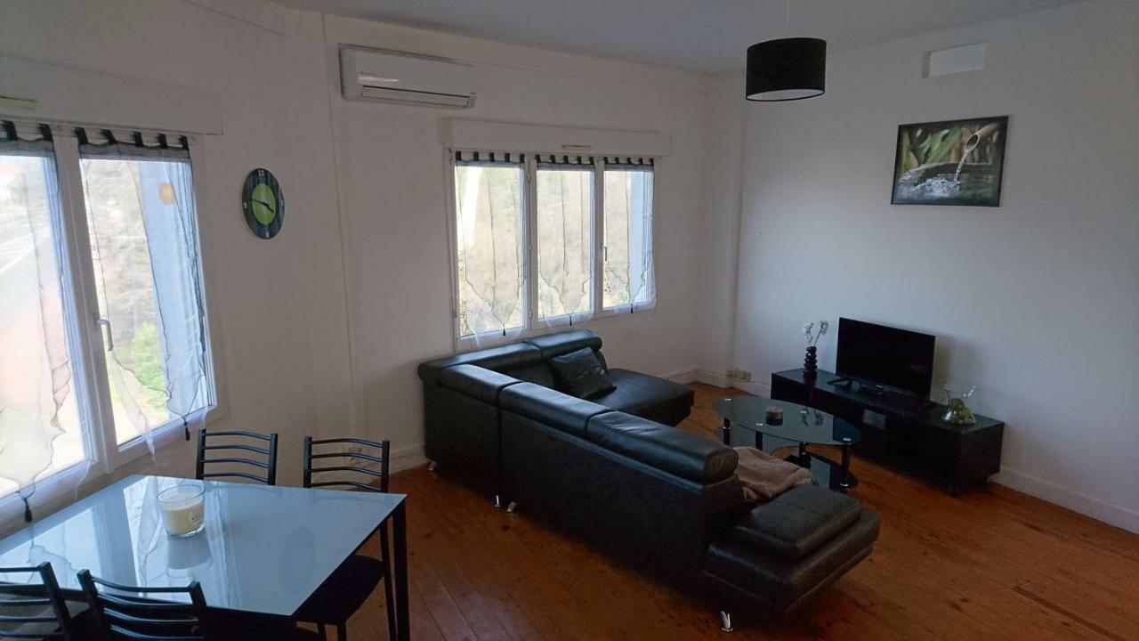 Appartement De 79 M² A 500 Metres De La Cure Jonzac Dış mekan fotoğraf